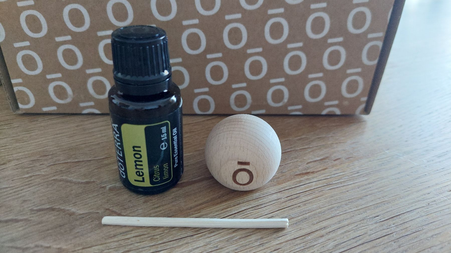 Doterra Oli essenziali: DoTERRA Lemon Öl15ml  mit Holzdiffusor neu – Nuovo e nell'imballaggio originale da Gwatt (Thun) venduto da Letzte-Chance-III 2