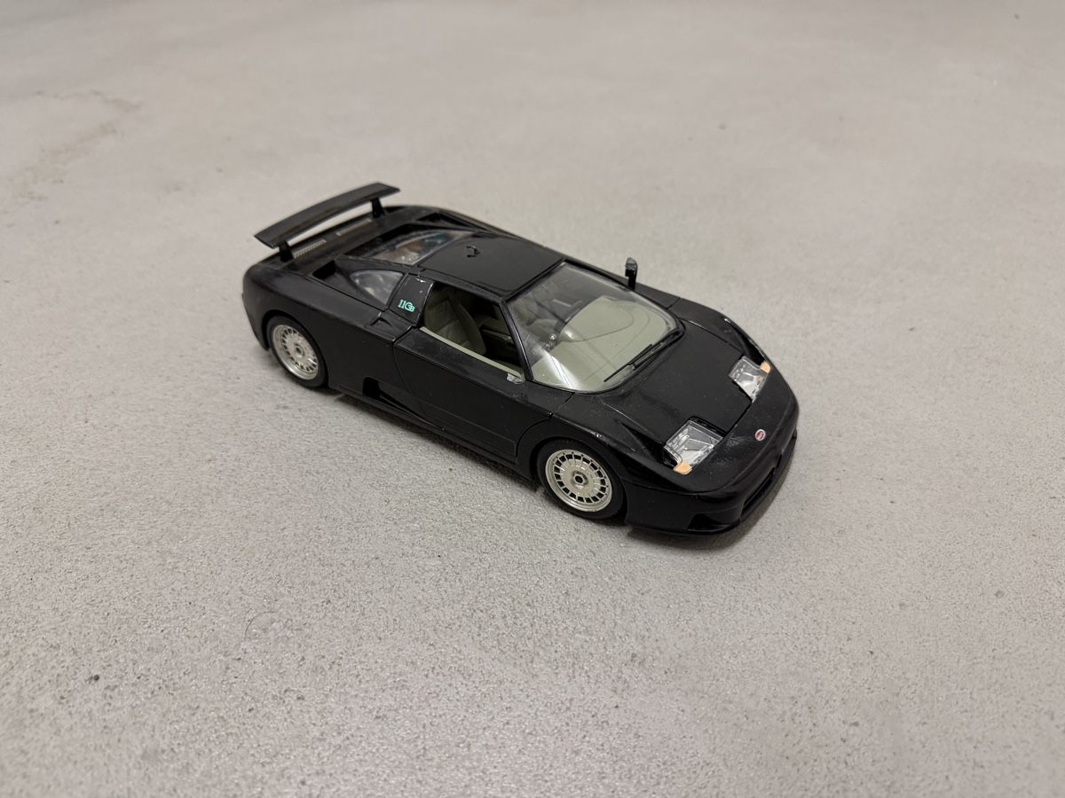 Bugatti Modellini d'auto: Bugatti EB110 1:18  – Usato da Rapperswil SG venduto da josh67