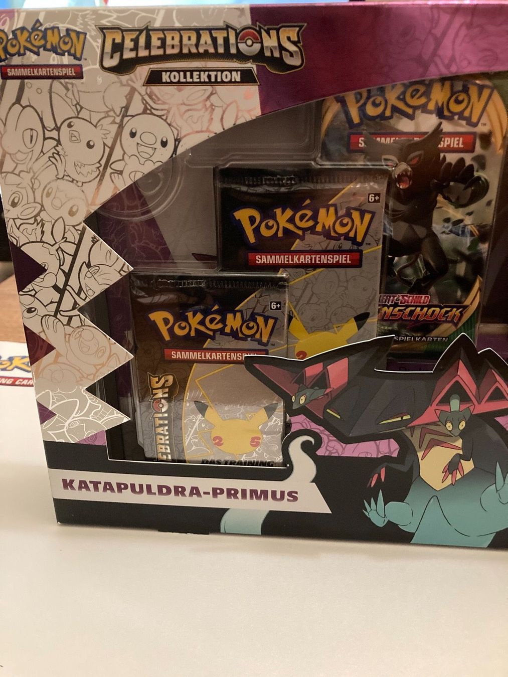 Pokémon Sammelbilder & Trading cards: Pokemon Celebrations Katapuldra-PrimusDE – Neu und originalverpackt aus Küssnacht am Rigi von Ebikoner 2