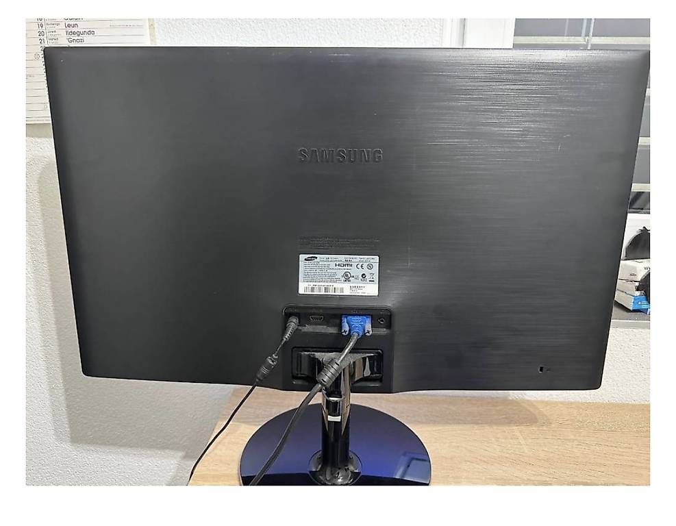 Monitore: Monitor + Computer – Gebraucht aus Mezzovico von Luca_Bortone 4