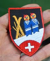 VINTAGE Badge - stilisierte Skifahrer - ST. GALLER STICKEREI