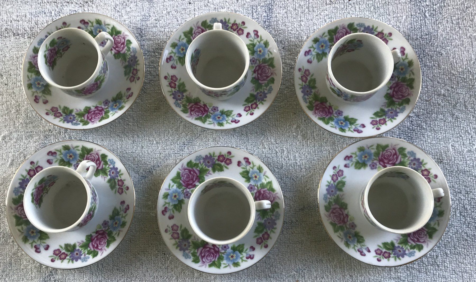 Set di piatti: PORZELLAN SET MADE IN CHINA – Usato da Ostermundigen venduto da Wyatt-Earp