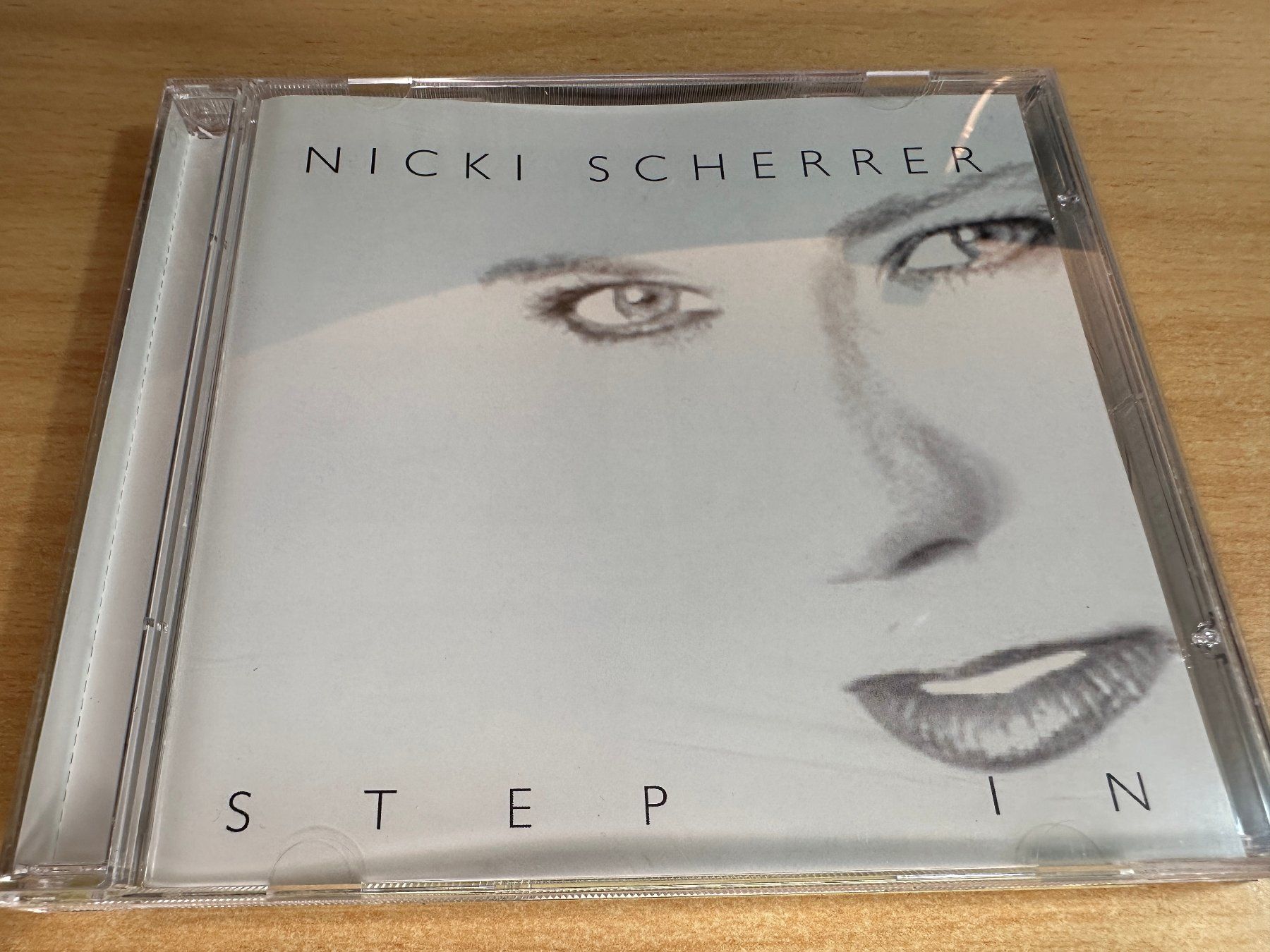 CD: A4 Nicki Scherrer – Step In – Usato da Rikon im Tösstal venduto da Alpenmutz