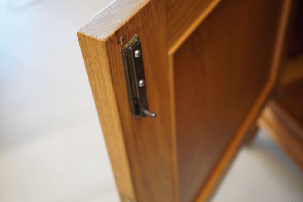 Buffets: Tolles antikes grosse Buffet Küchenschrank L 148 cm   (H078) – D'occasion à Basel par B.W.B. 6