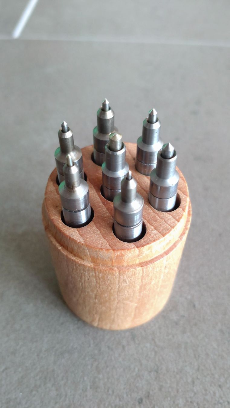 Bergeon Alle Werkzeuge: Assortiment complet de chasses-pointe Bergeon 5952 – Gebraucht aus Vuadens von Tsaberli1 3