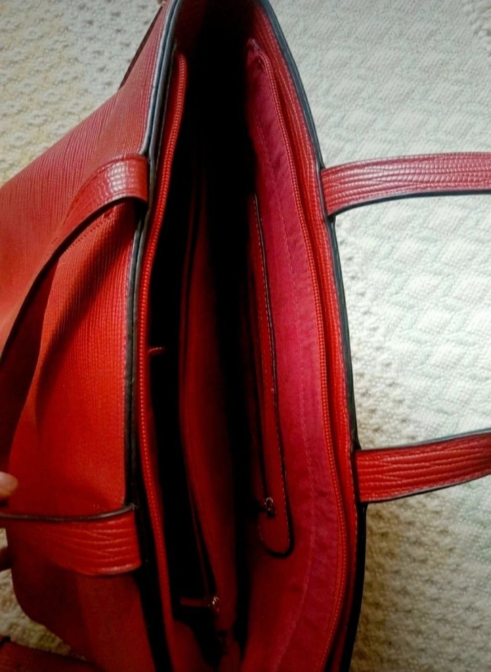 Taschen für Damen: Sac à main cabas rouge élégant, simili cuir – Gebraucht aus Genève von a_t_g5kq 2