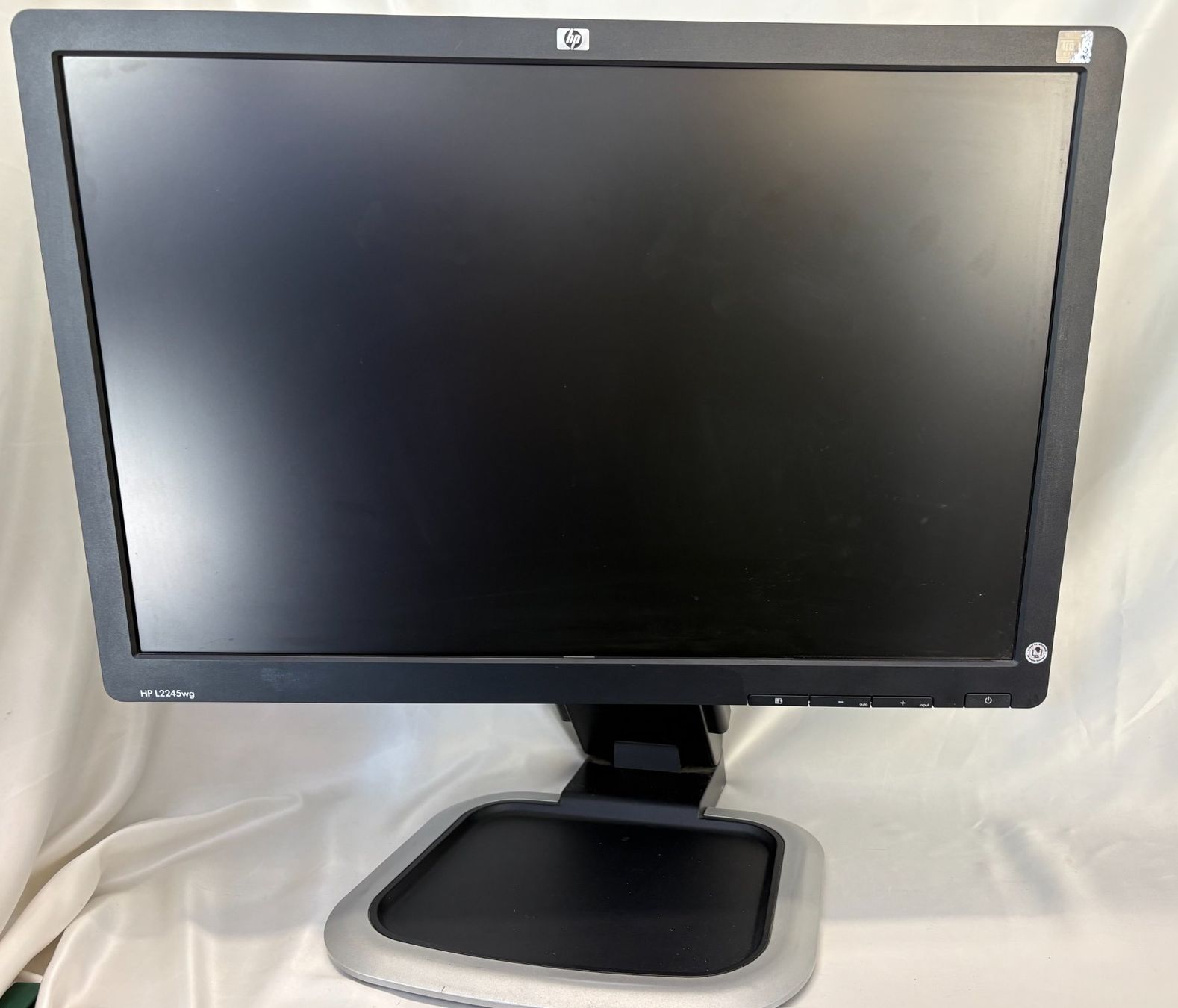 Hewlett Packard Monitor: Bildschirm mit VGA Stromkabel HP – Usato da Zürich venduto da Drahtzug