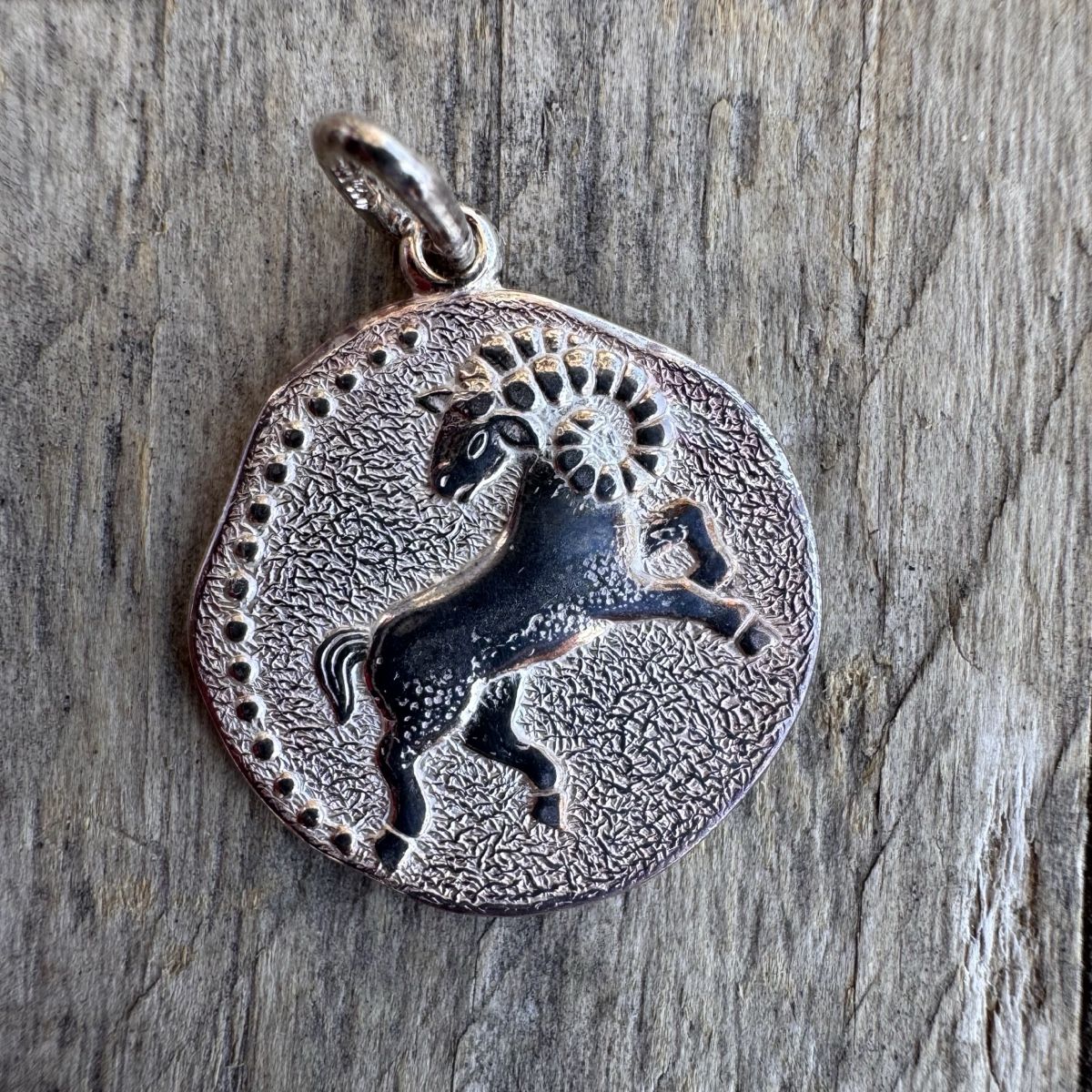 Ciondoli: Aries Zodiac Pendant Silver 800 Vintage – Nuovo (secondo la descrizione) da Arzier-Le Muids venduto da Avanna