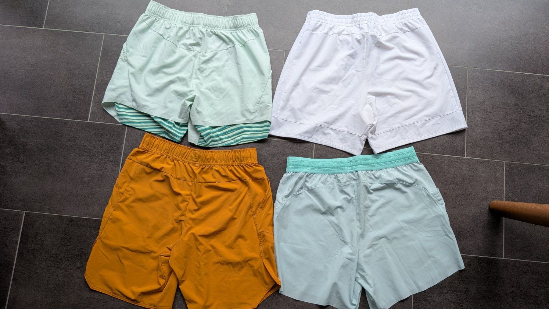 Nike Hosen: 4 Nike Shorts Set – Gebraucht aus Schaffhausen von Mauzzel 2