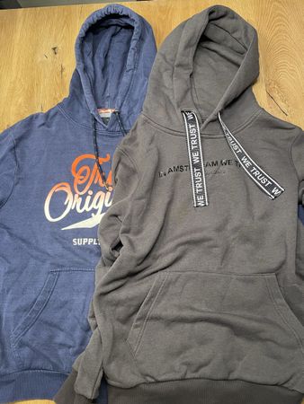 2 Kapuzenpullover Angelo Litrico M und Amsterdam M 