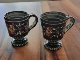 2 handbemalte Vintage-Becher / Deko - gratis abzugeben