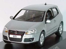 VW Golf V GTI 2004-2008 silber met.      1:43 von NOREV