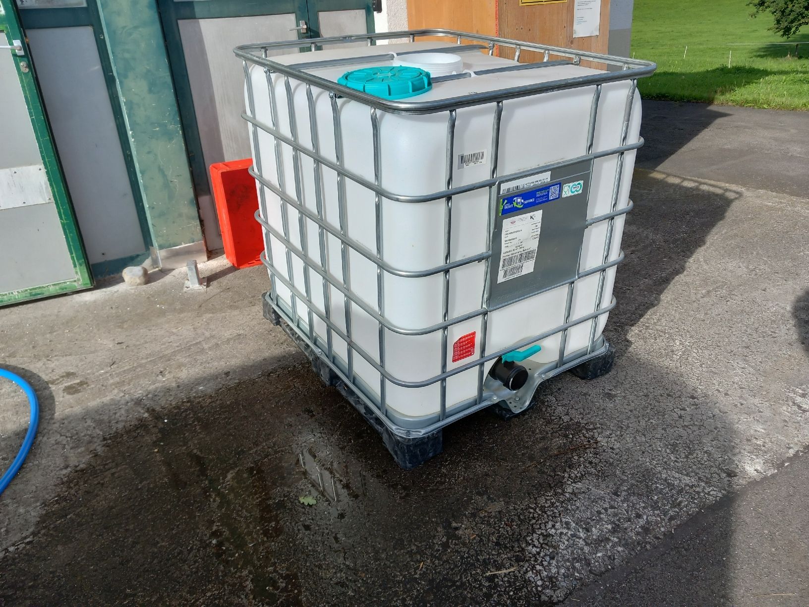 Sonstiges Fahrzeugzubehör: IBC Container 1000 Liter – Gebraucht aus Schönenberg ZH von Ronny83