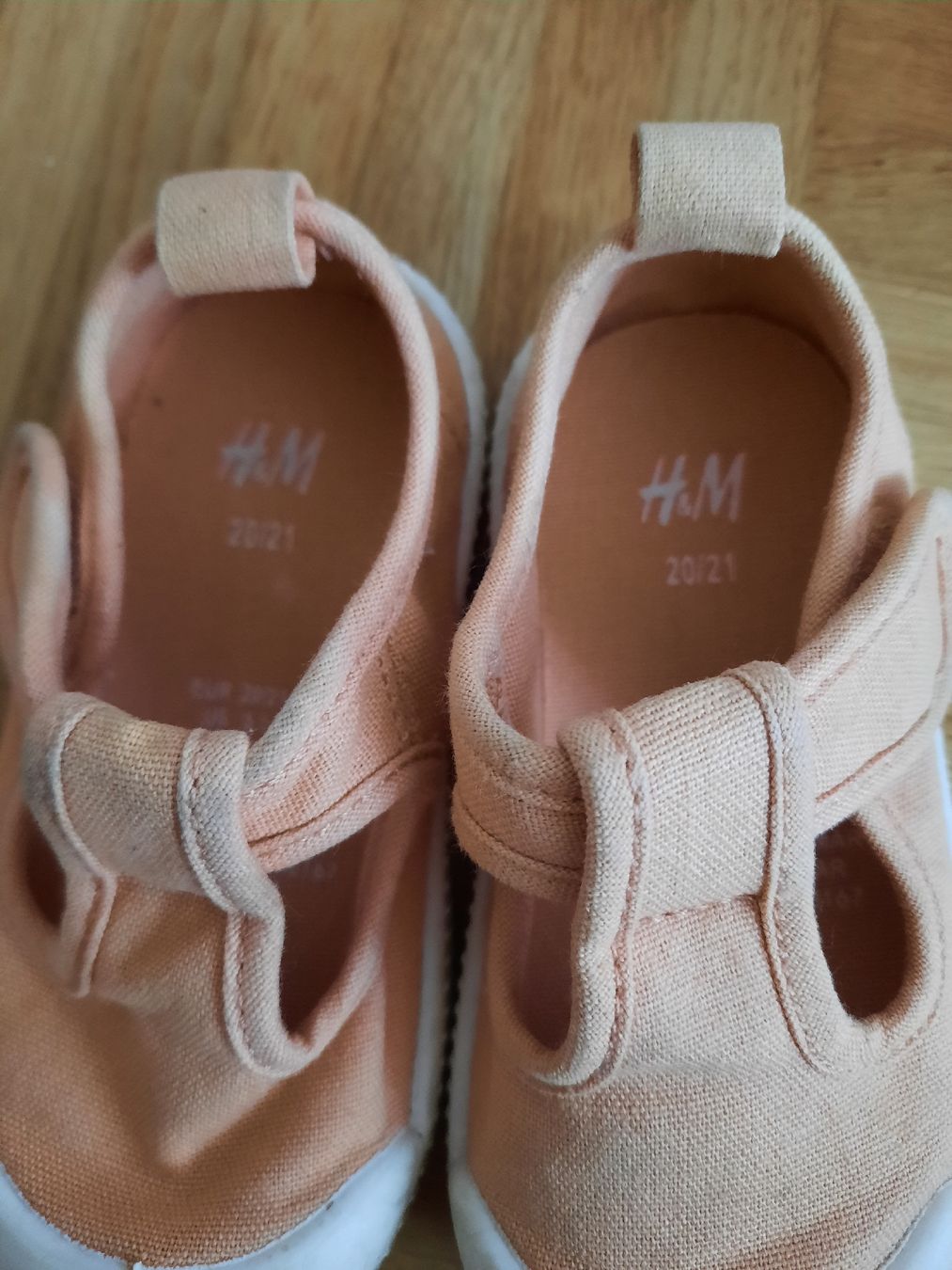 H&M Schuhe für Jungen: Kleinkind Schuhe H&M, Grösse 20/21 – Gebraucht aus Ettingen von Guggerin 1