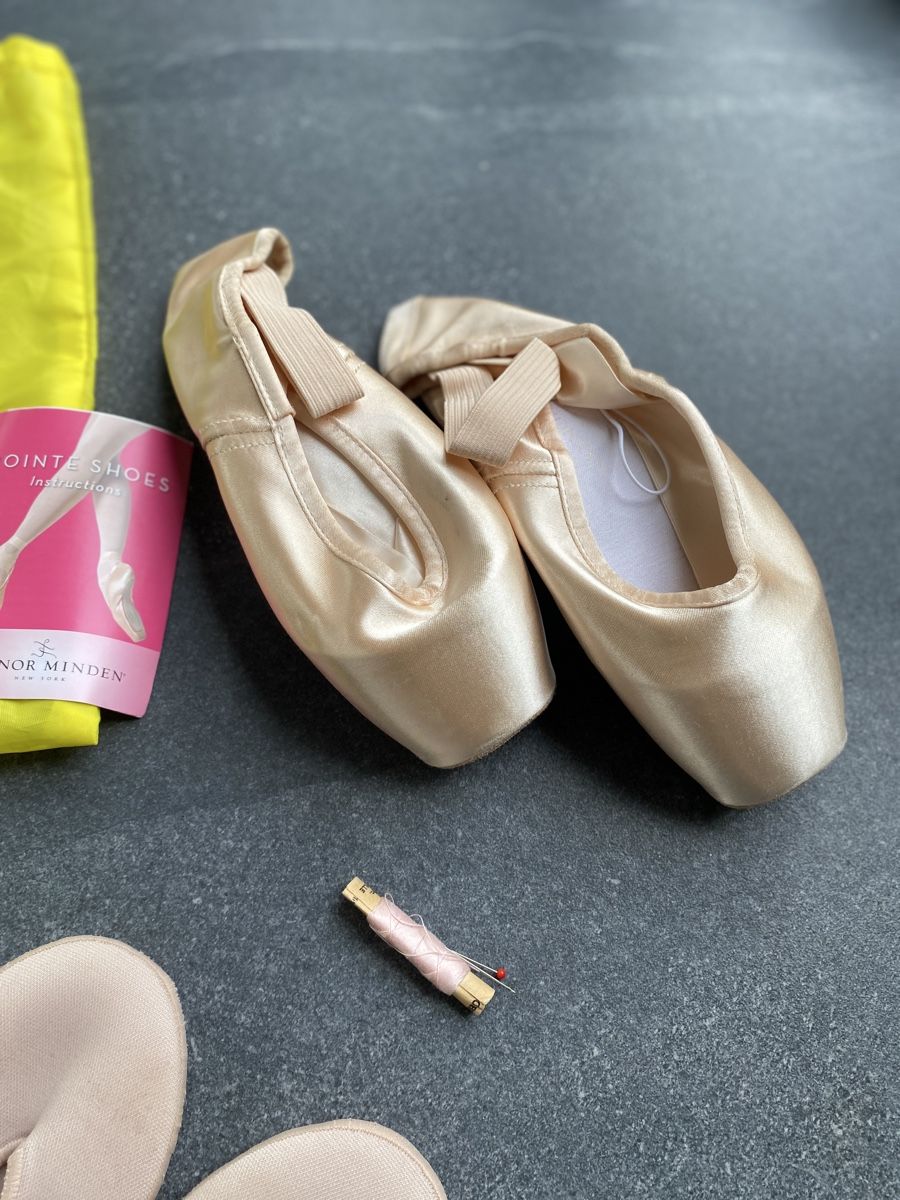 Scarpe da donna: Spitzenschuhe 8.5 M extra-flex Gaynor Minden – Usato da Schwanden GL venduto da zof_bq5y 2