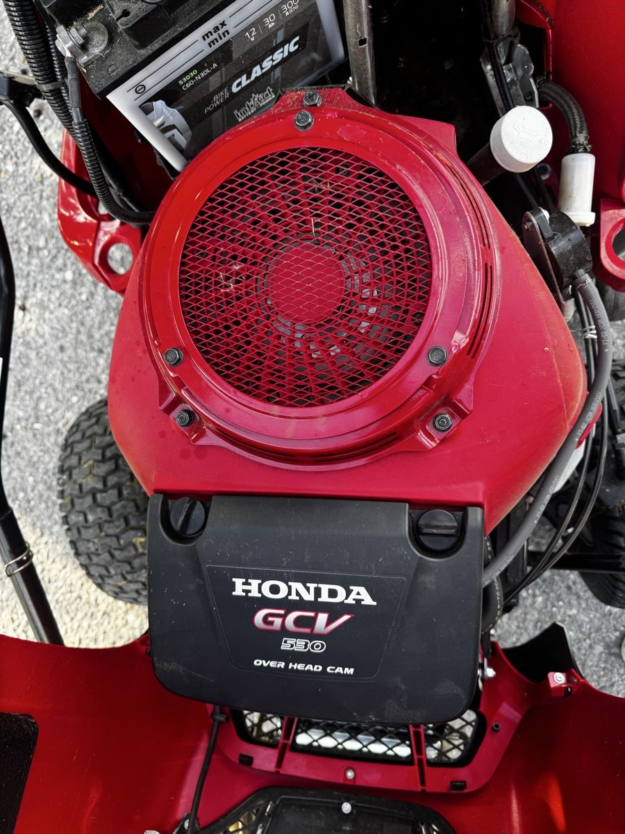 Honda Tagliaerba: Rasentraktor Honda 2417 mit Schneepflug – Usato da Niederuzwil venduto da Michael1990_ 8