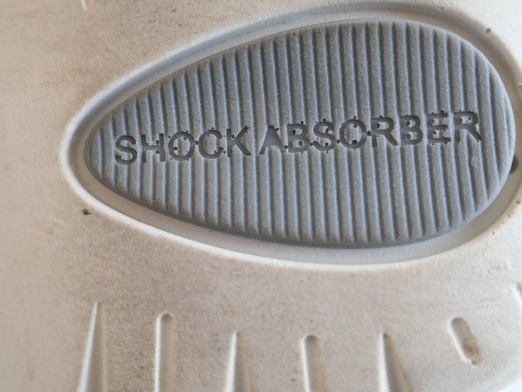 Scarpe da donna: Neuwertige Damen-Sommerschuhe/Freizeitschuhe - hellgrau – Usato da Volketswil venduto da Cobra22 4
