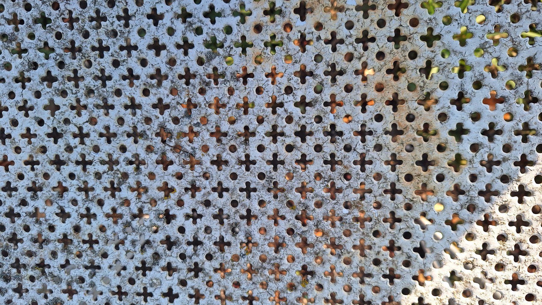 Stühle: alter Gartenstuhl aus Eisen, weiss – Gebraucht aus Dornach von majo8689 5