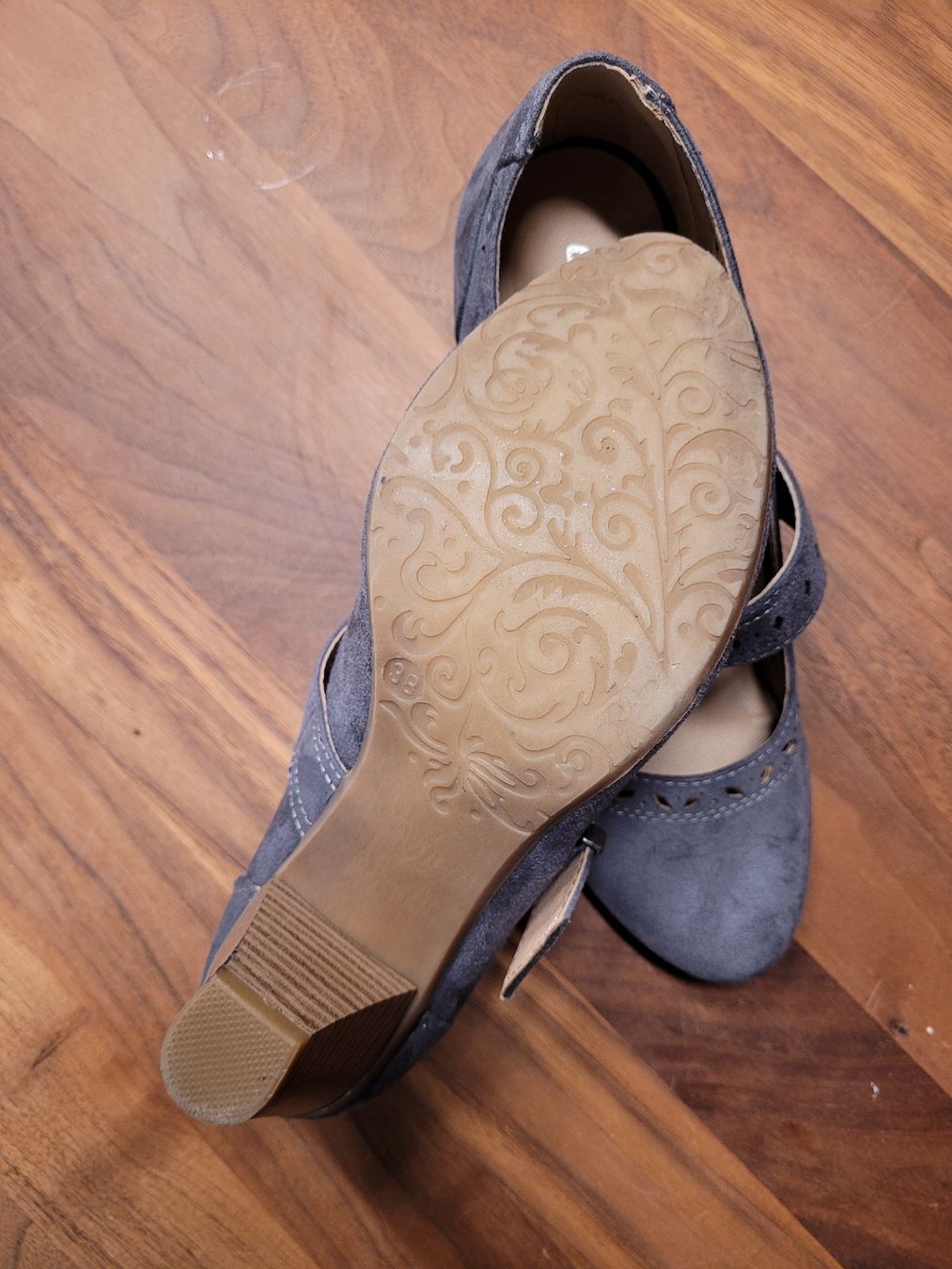 Graceland Scarpe da donna: Graue Damenschuh mit Absatz, Grösse 38, neuwertig – Nuovo (secondo la descrizione) da Steinen venduto da bea_lf5p 2