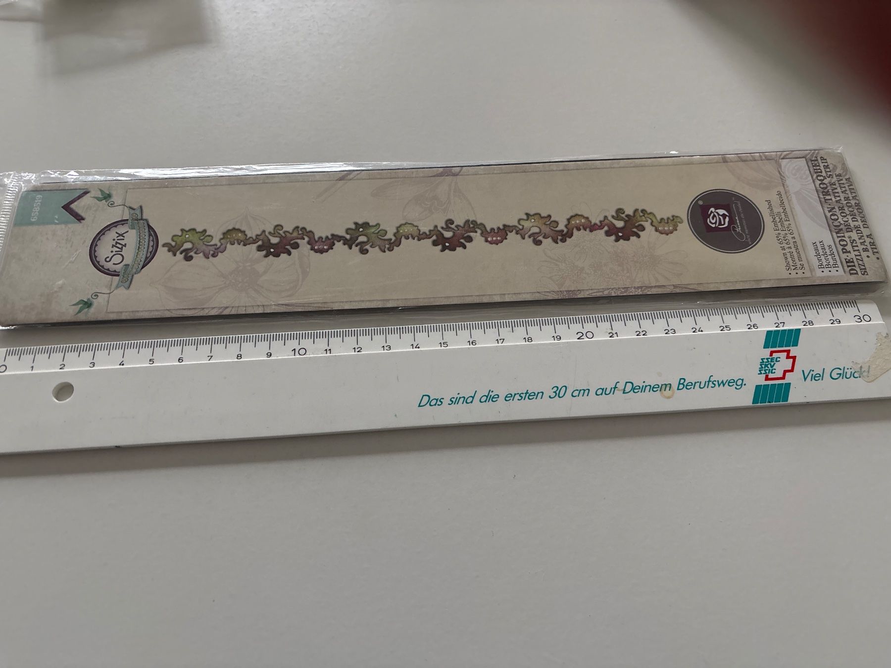 Sizzix Schablonen: Sizzix Stanzschablone Border  neu verpackt – Gebraucht aus Amriswil von SCHLOSSGEISTLI