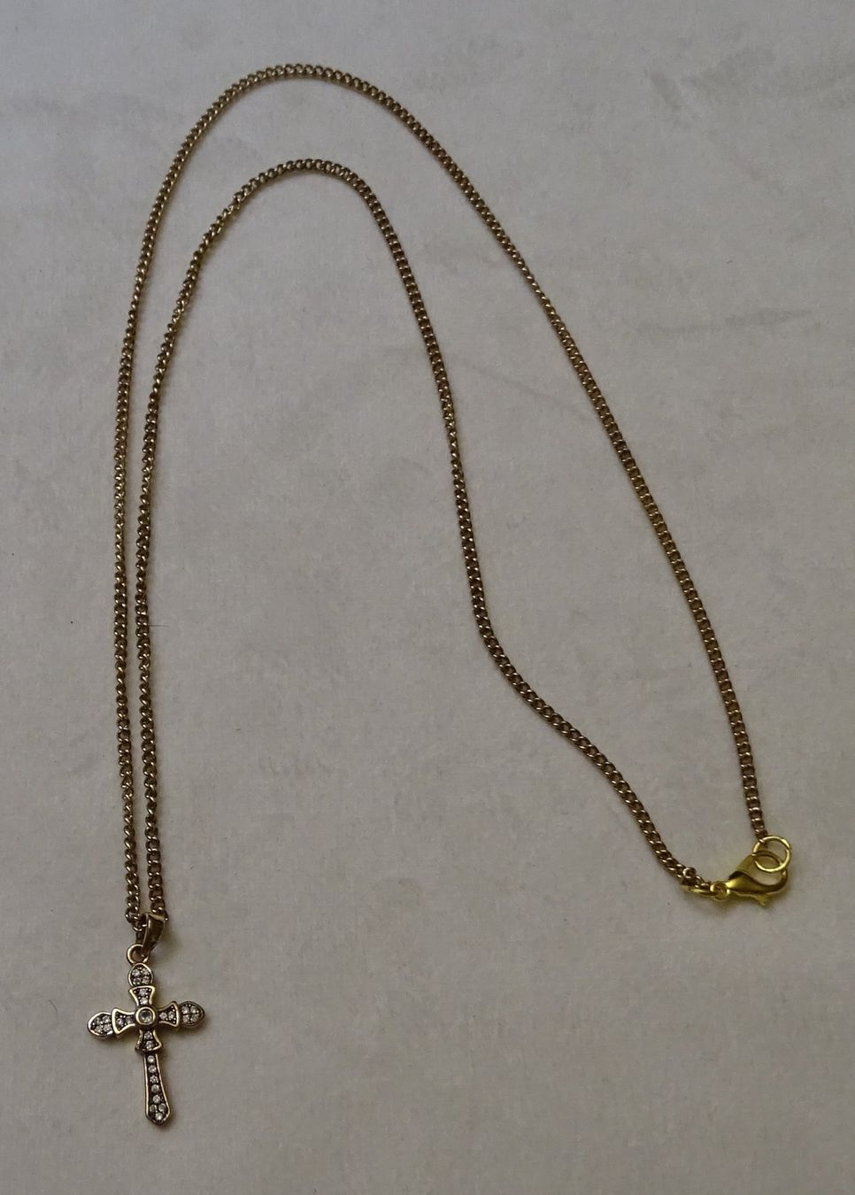 Ketten: ***TOP*** Halskette mit Kreuz ***TOP*** – Gebraucht aus Zofingen von Felix459