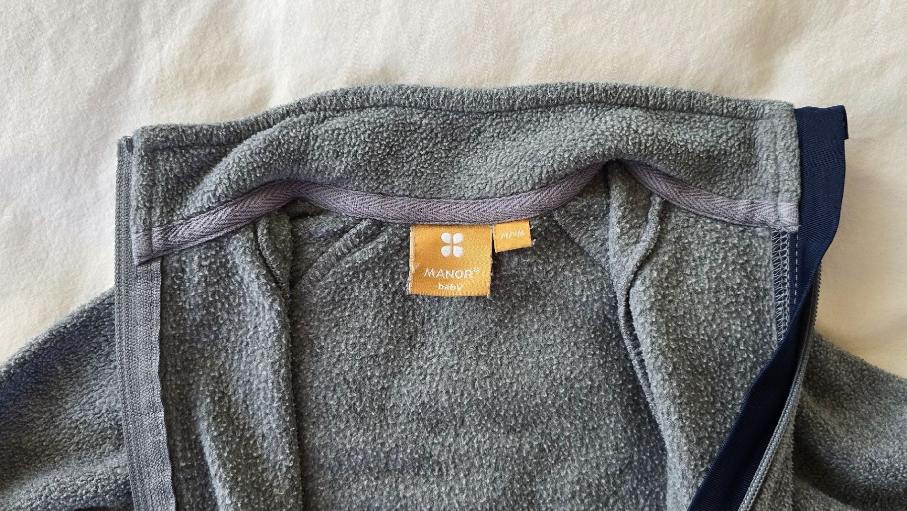 Manor Jacken & Mäntel: Fleece Jacke Baby – Gebraucht aus Alpthal von M.J.A. 1
