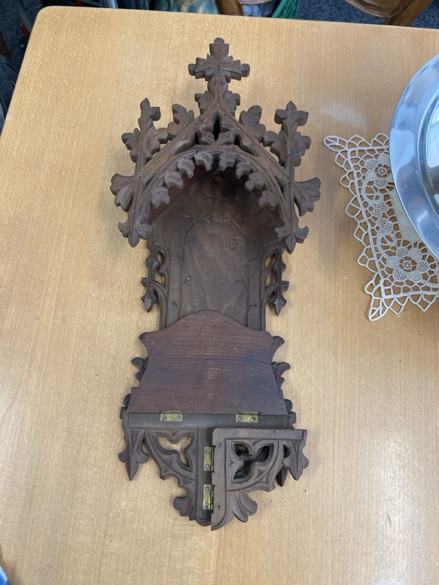 Tutte le decorazioni: Holz-Wandkonsole, geschnitzt, antik, religiös,  – Usato da Rorschach venduto da TrendyDeals 1
