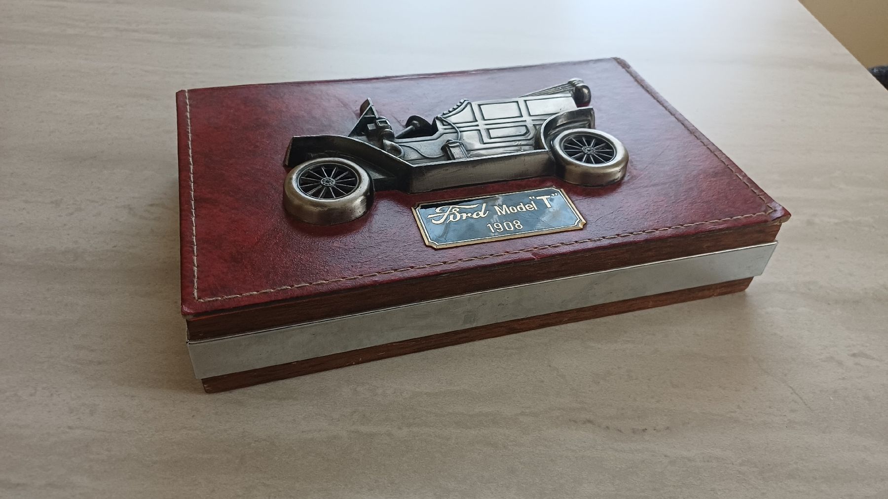 Ford Modellini d'auto: Alte Schatulle  Ford  Modell T 1908 – Usato da Flawil venduto da Pinkmalibu
