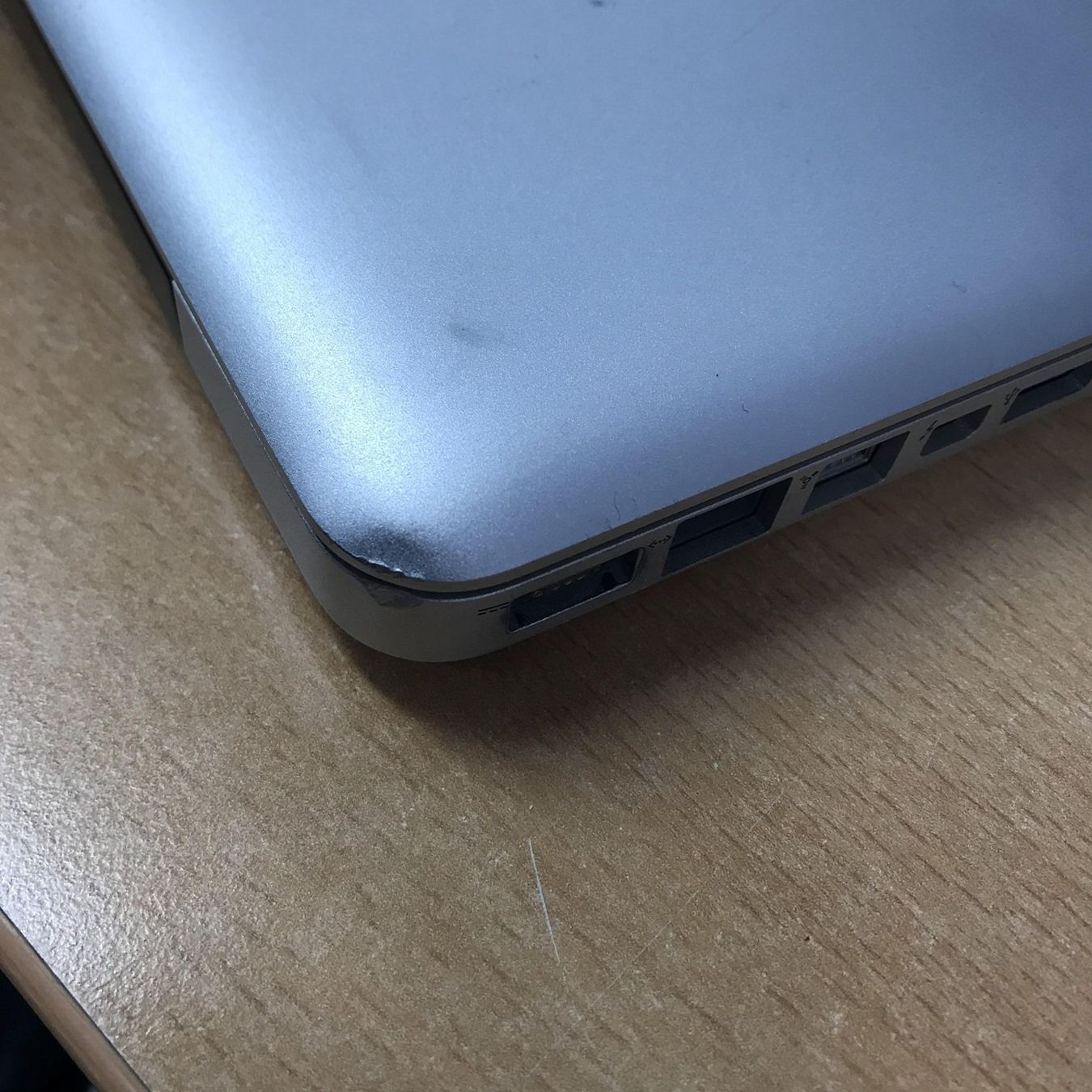 Apple Notebooks: Macbook Pro Early 2011 13 inch – Gebraucht aus Obersiggenthal von  6