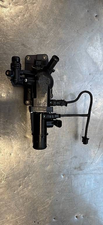 Tutti pezzi di ricambio auto: Thermostat Alfa Giulia/Stelvio 2.2 MJet – Usato da Zürich venduto da but_2gsm