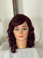 Jolie perruque cramoisi ondulée neuve 35 cm lisez SVP