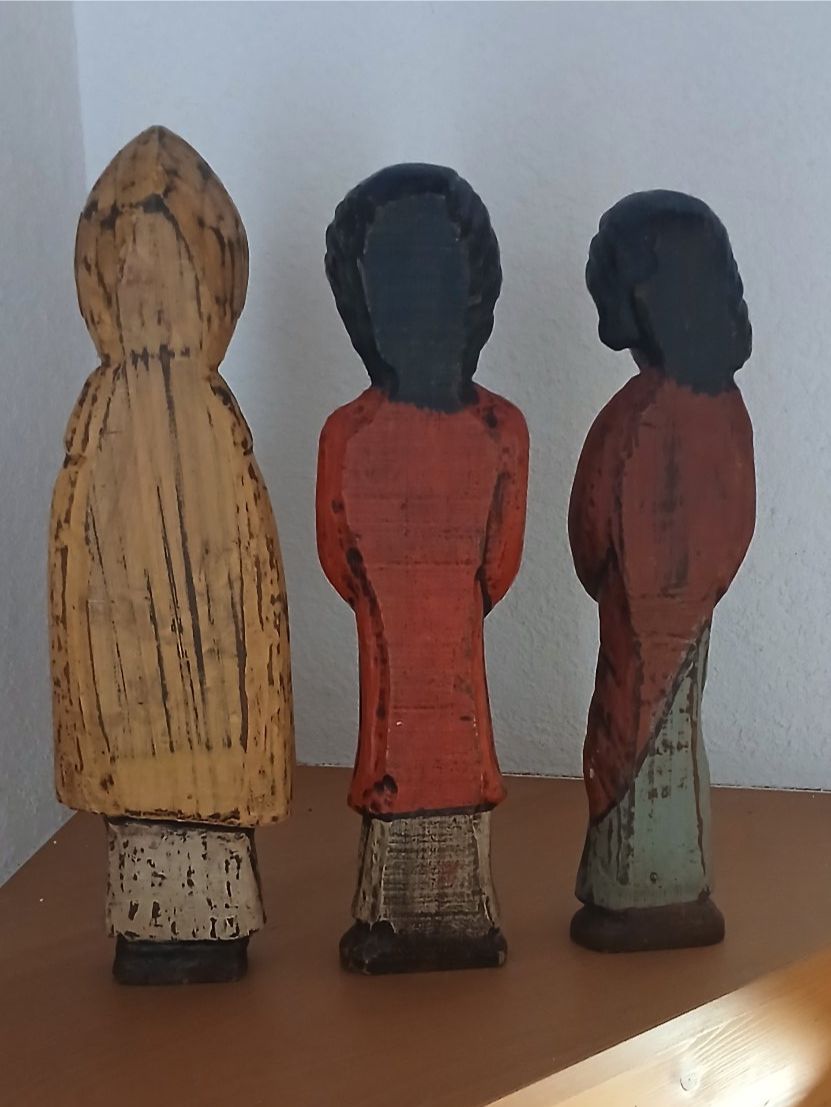 Sculture & Statue: Geschnitzte Holzfiguren Heilige 3er Set – Usato da Uebeschi venduto da gaspra 1
