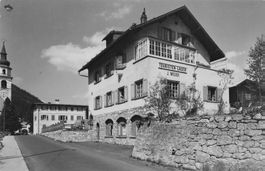 Bever GR Touristenlager J Weder Gebäude Engadin