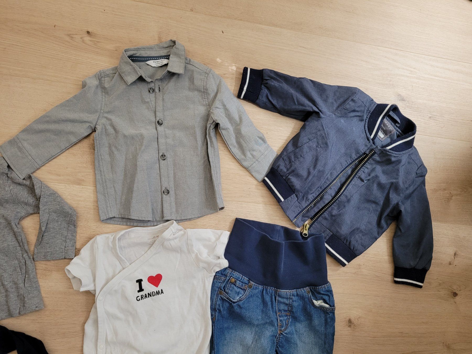 Lotti & Set di vestiti: Super Kleiderset Jungs Grösse 74 – Usato da Lupsingen venduto da sta_wgg5 3