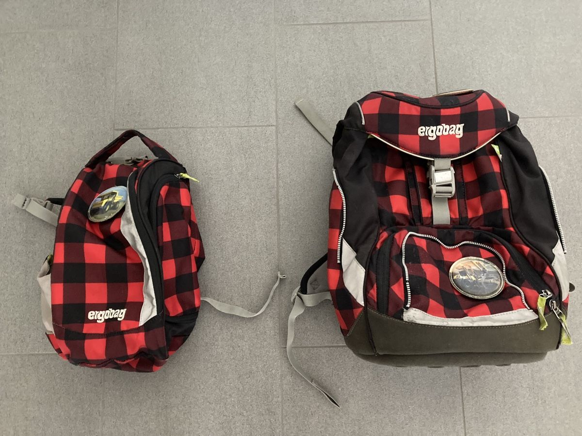 Ergobag Sacs & sacs à dos: Ergobag Schulrucksack und Turnsack mit 4 Kletties – D'occasion à Wynigen par Mandale 4