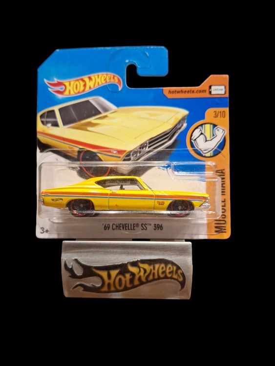 Hot Wheels 2017 '69 Chevelle SS 396 - Yellow Muscle Mania Series 263/365 1:64 Die-Cast Car - View #7
