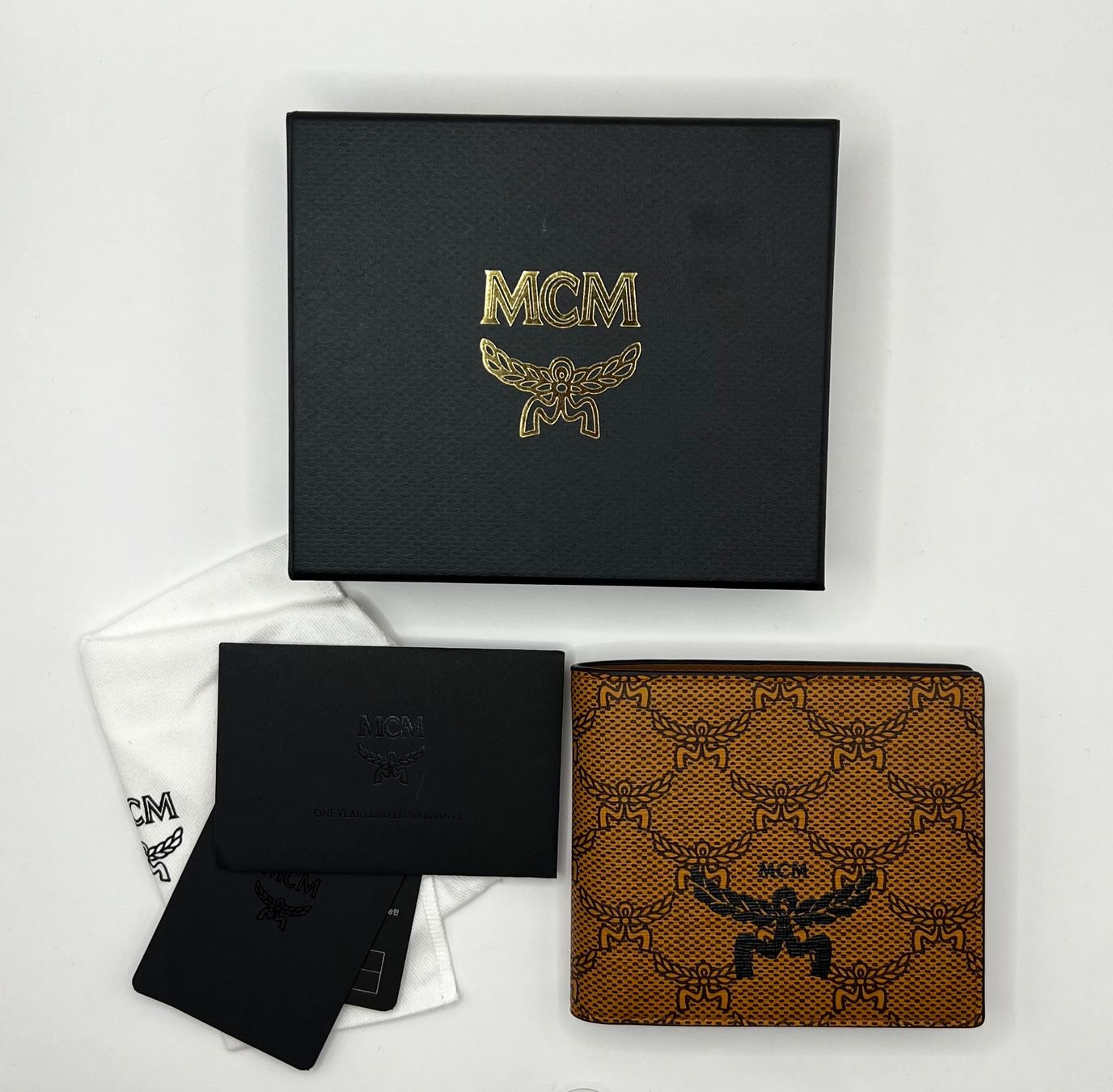 Mcm Portafogli: *MCM LAURETOS SMALL WALLET UNISEX - WALLET, Cognac – Nuovo e nell'imballaggio originale da Oberaach venduto da Dandy2021 4