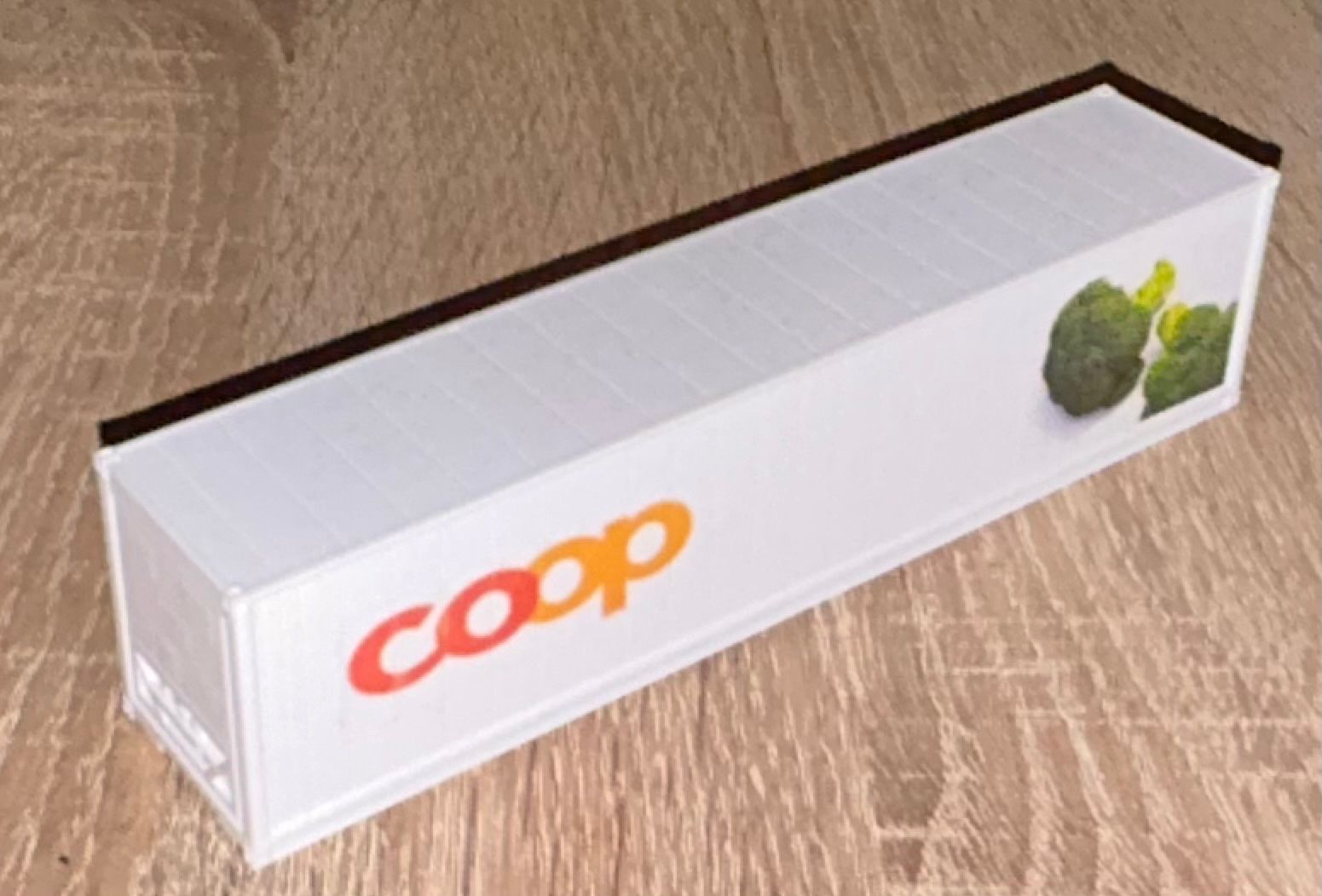 Roco Modellini di ferrovie: 1:87 Coop Kühlcontainer 45ft Broccoli – Nuovo e nell'imballaggio originale da Belp venduto da AEMA-Modellbau 1