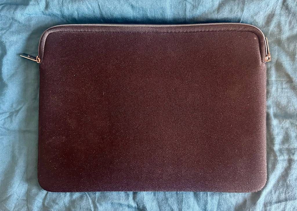 Borse: Macbook Pro Tasche/Hülle – Usato da Zürich venduto da leo_25ss