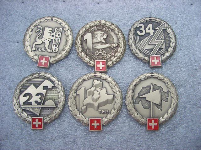 Schweizer Armee Plaketten & Abzeichen: MILITÄR EMBLEME – Gebraucht aus Thürnen von Chluuri 2