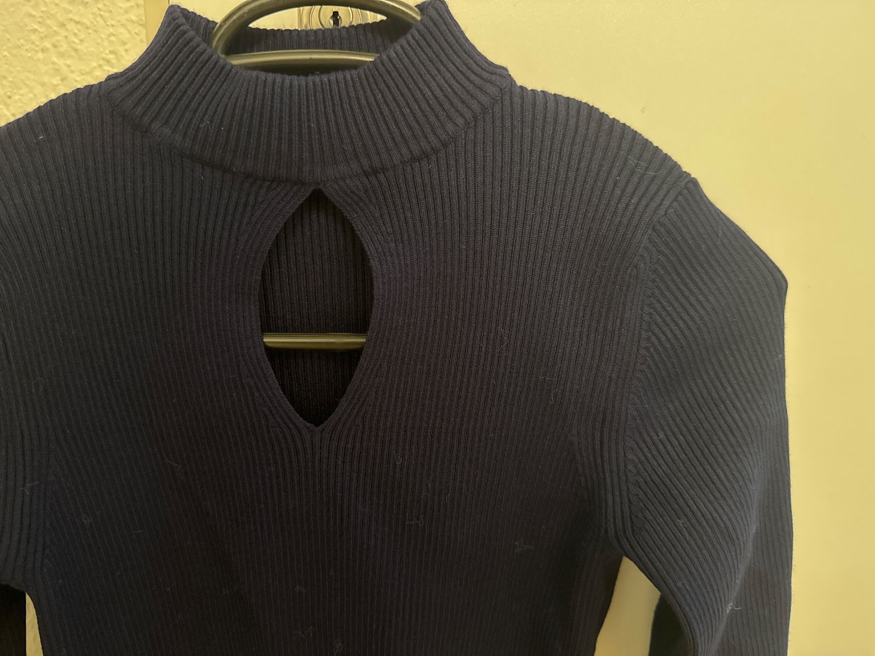 Pulls & Sweat-shirts: Pullover New Look Petite Gr. 10 (36 EU) – D'occasion à Pfäffikon SZ par Melanie335 1