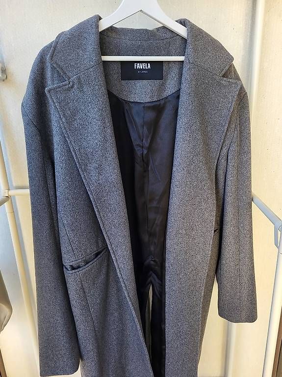Cappotti: Manteau Favela XL – Usato da Genève venduto da and_7y8h 2