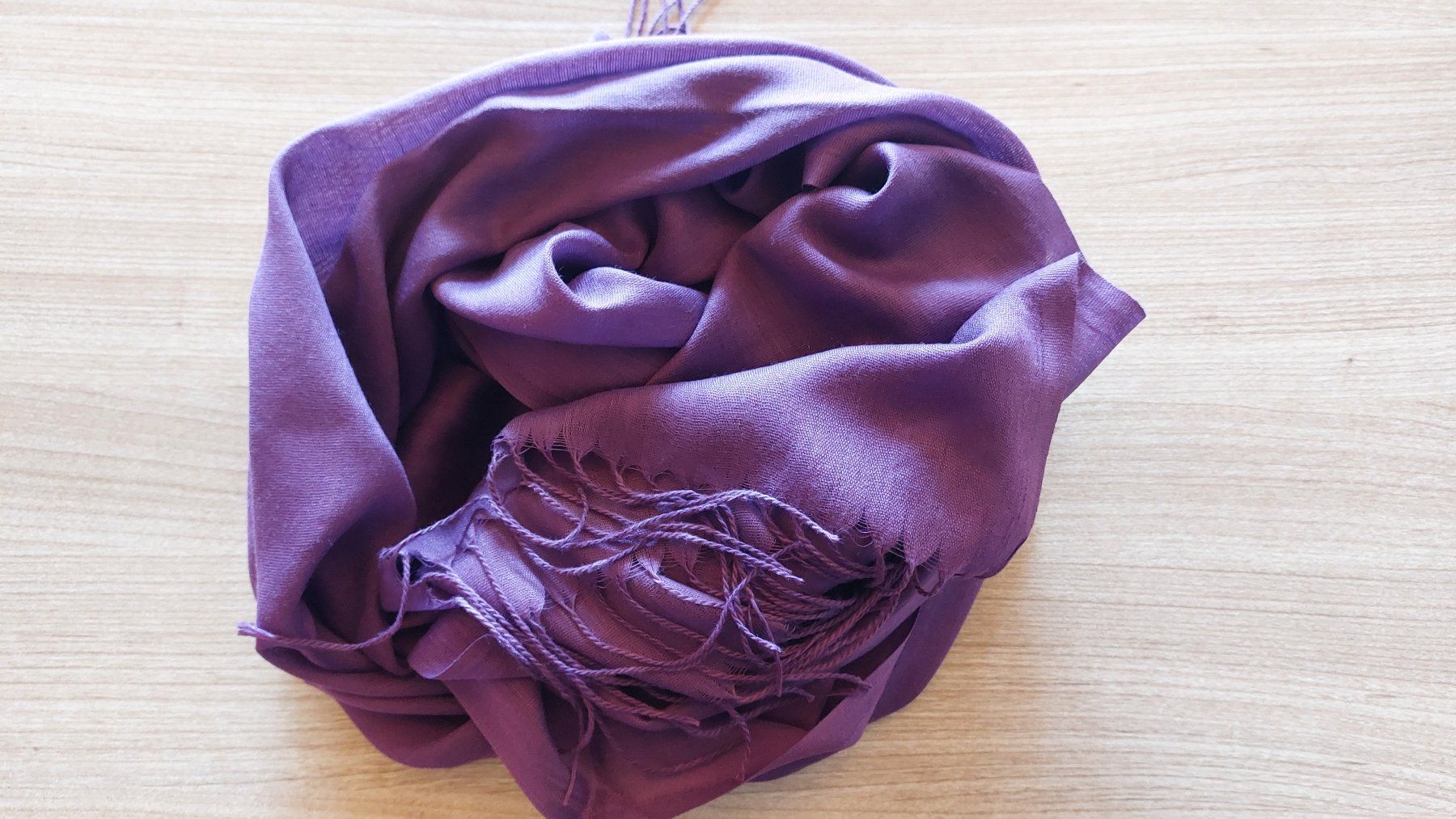 Foulard & Sciarpe: Weiche Pashmina Schal lila – Nuovo e nell'imballaggio originale da Zollikofen venduto da Blackie 8
