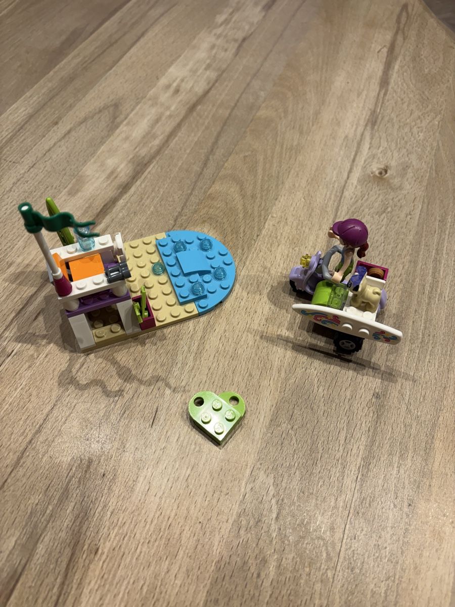 Lego Giocattoli: Lego Friends Mias Strandroller – Usato da Baar venduto da remak37 3