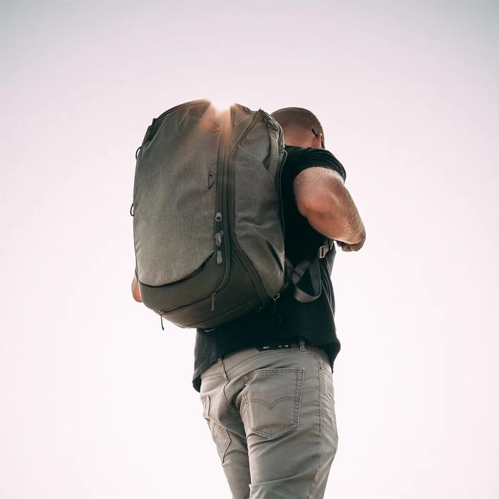 Peak Design Zaini: Peak Design Travel Backpack 45L New – Nuovo (secondo la descrizione) da Neuchâtel venduto da timness 4