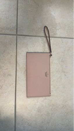 Kate Spade Clutch Handgelenktasche rosa neuwertig