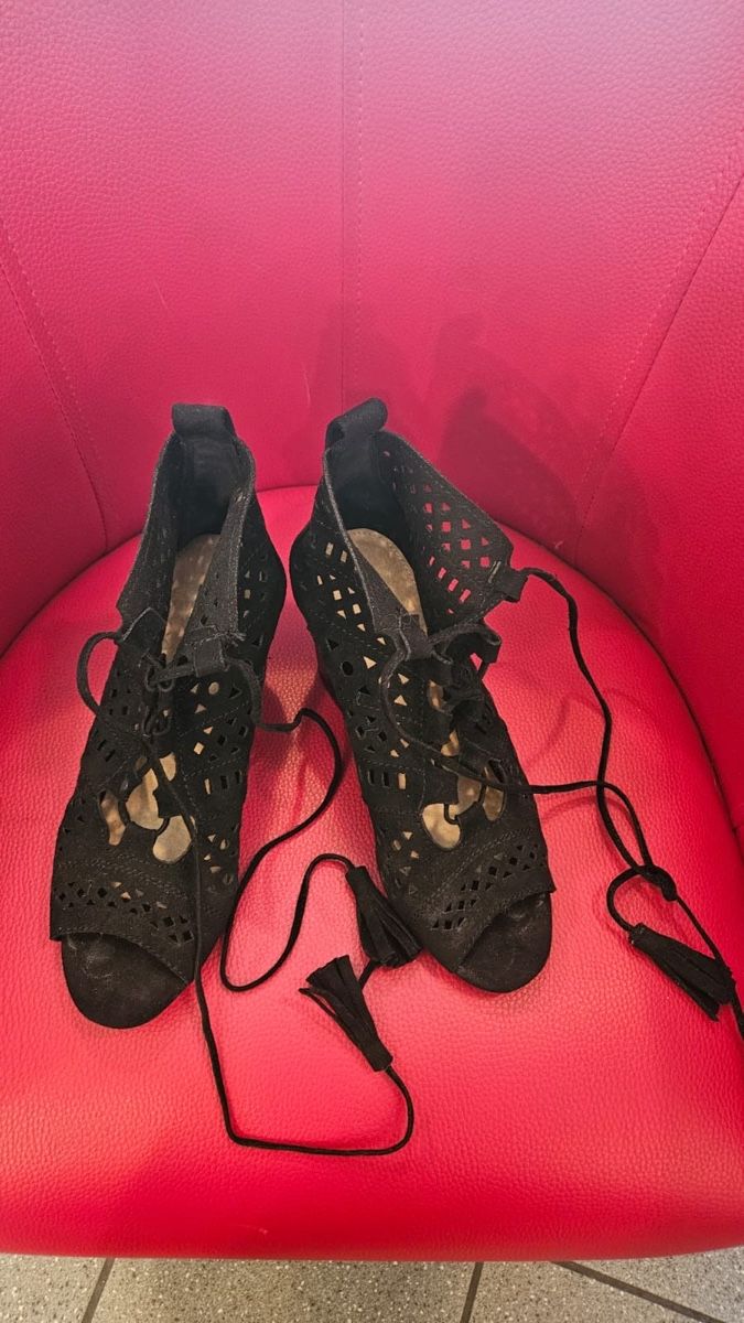 Scarpe da donna: Sommerschuhe Marke Buonarotti Gr 39 – Usato da Birrwil venduto da Annaluna 1
