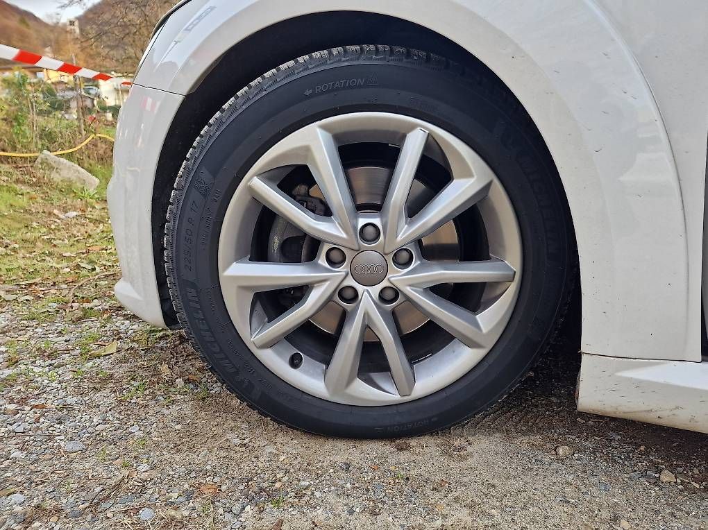 Cerchioni: Cerchi originali Audi con gomme – Usato da Aldesago venduto da Simone_400 2