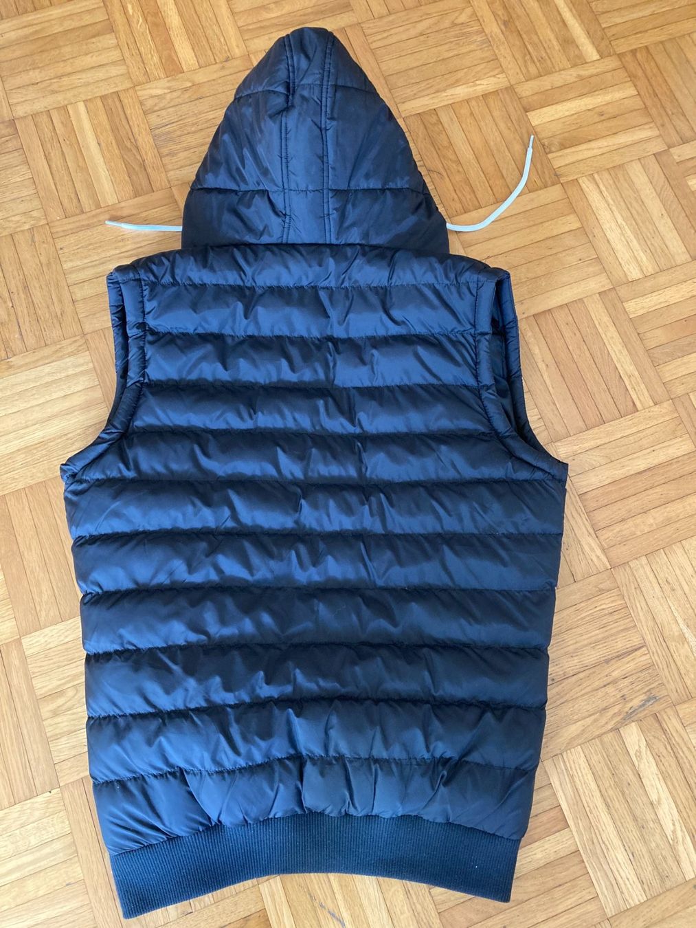 Urban Outfitters Giacche: Urban Classics small bubble Weste – Usato da Obfelden venduto da miau68 4