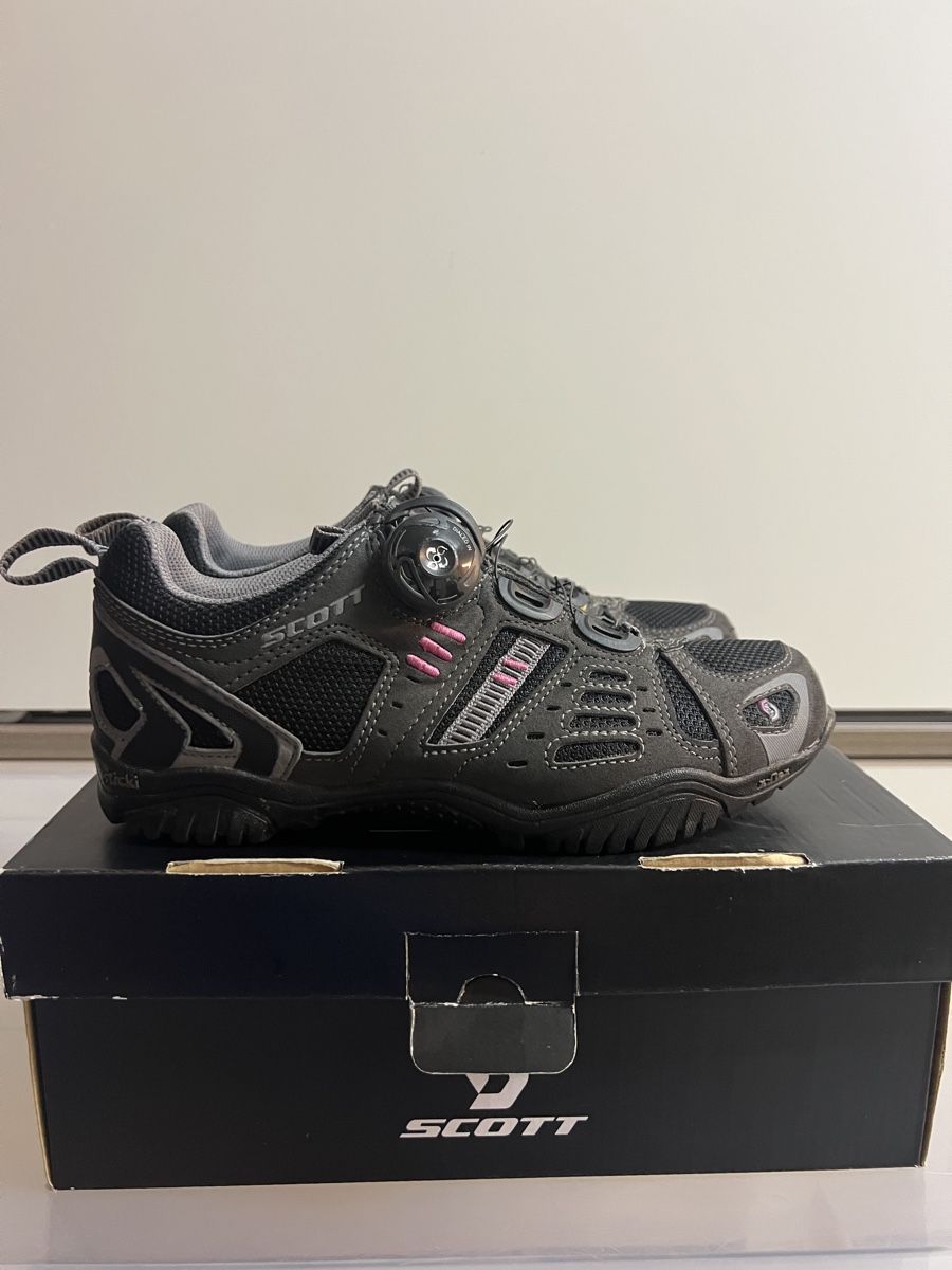 Scarpe da donna: Scott Boa Damen Veloschuhe  – Usato da St.Moritz venduto da MonikaG08
